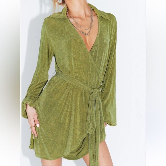 Princess Polly NWT Green Wrap Mini Dress Low Impact Stretch Size 6 - Picture 1 of 8